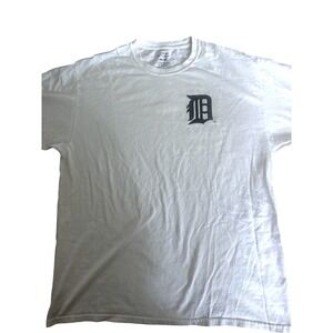 Detroit Tigers tee Shirt, Labatt blue Sleeve, Size large